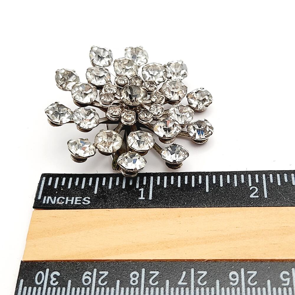 Vintage Coro Rhinestone Snowflake Brooch Clear Crystal Floral Pin - Picture 8 of 9
